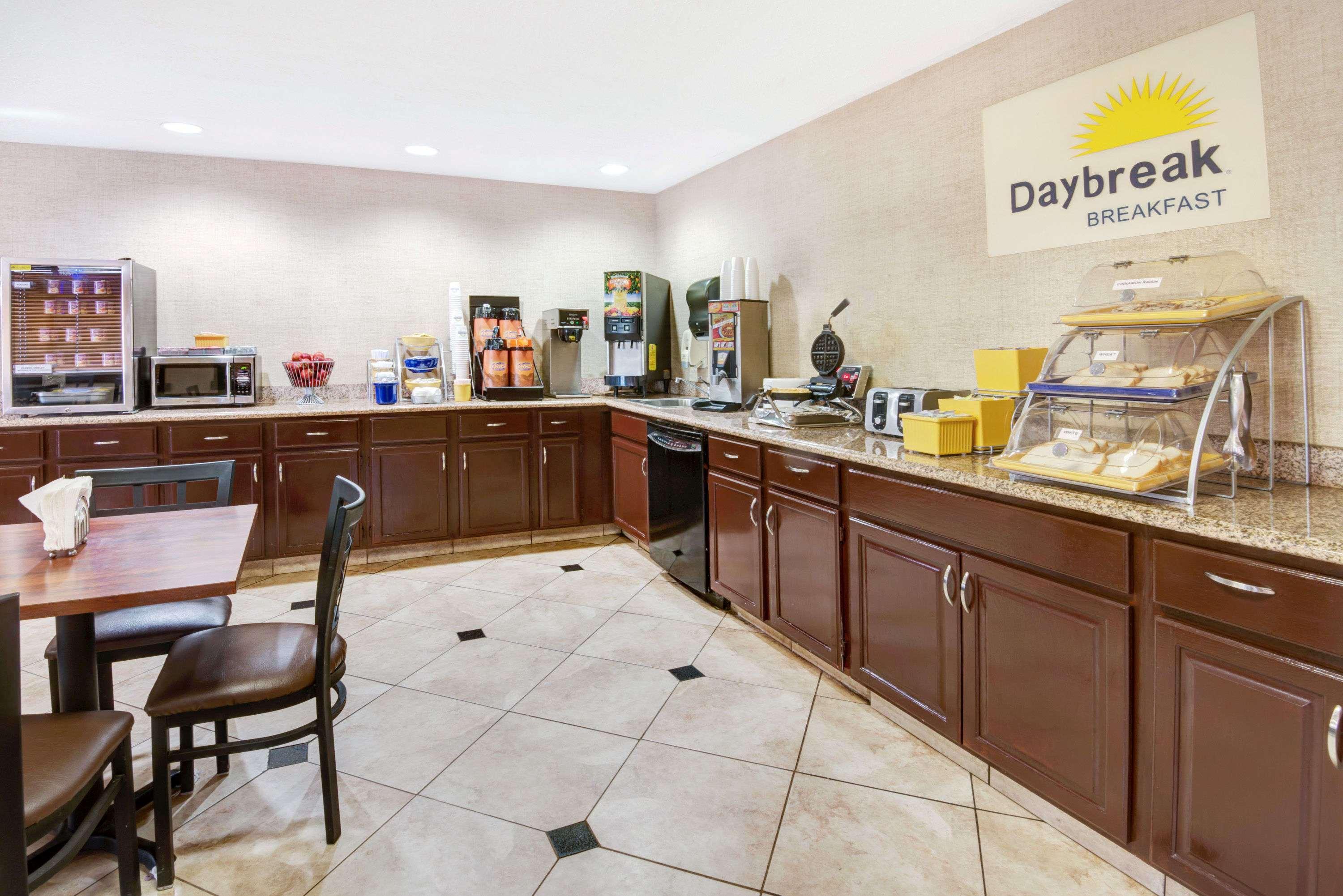 Days Inn By Wyndham Albuquerque West Esterno foto