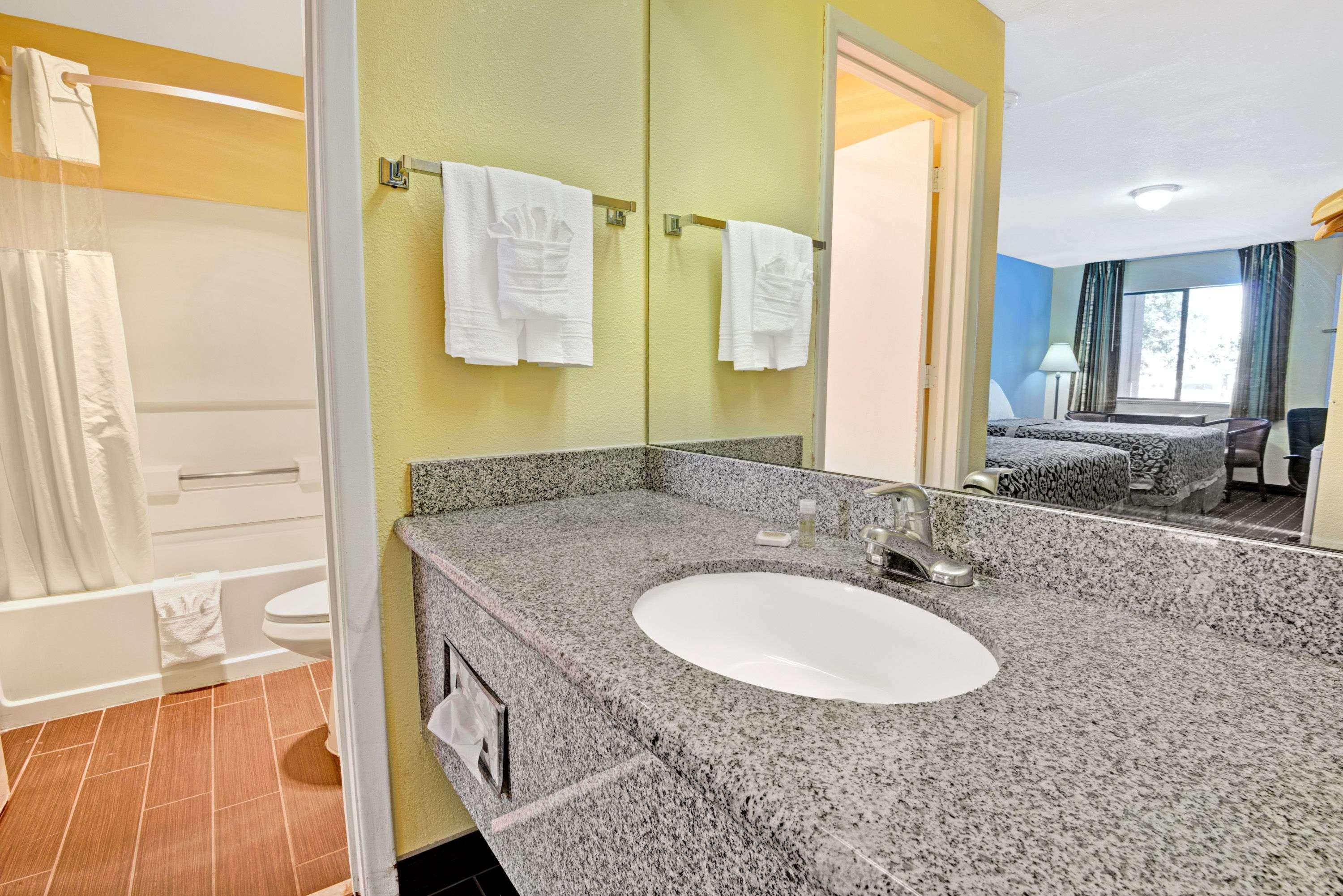 Days Inn By Wyndham Albuquerque West Esterno foto